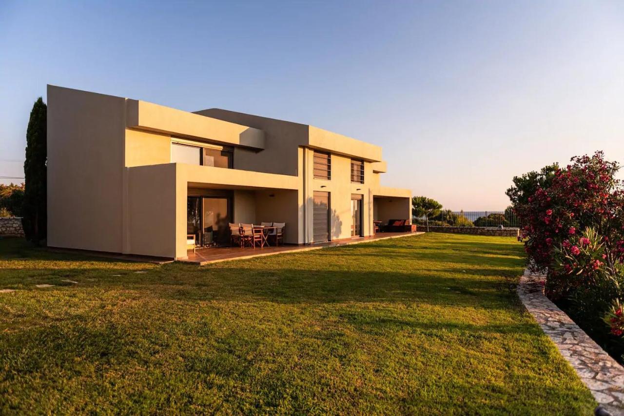 Villa Idyle - Beachfront Residence Tragána Exterior foto